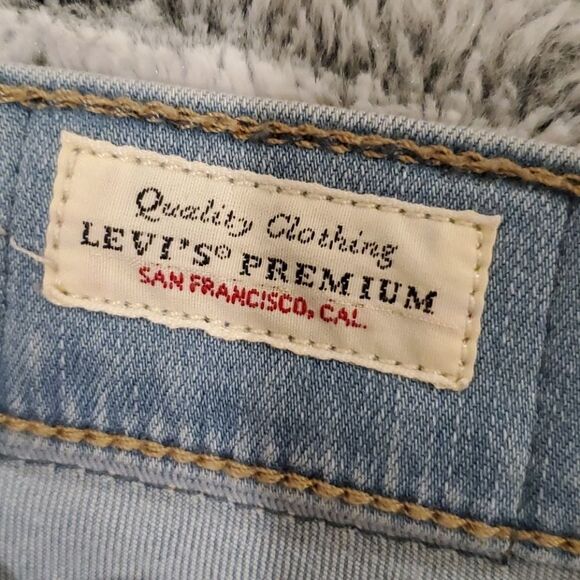 Levis light wash cropped jeans sz 32 - Picture 4 of 13